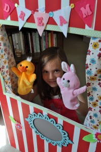 Image Source: http://katydiddys.blogspot.com/2012/04/puppet-theater-tutorial.html